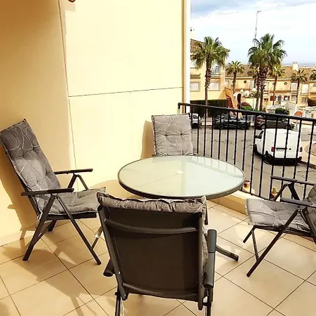 Apartment Ved Strender Og Golfbaner *
